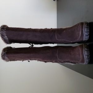 bucco brown faux suede boots.  Fleece lined.  women's pre-owned sz.7.  NWOT.